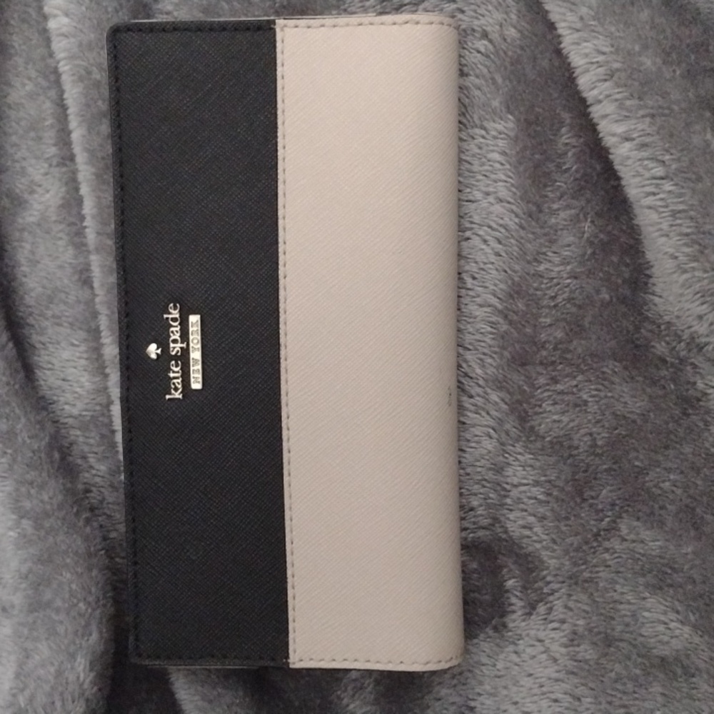 Kate Spade cream and black wallet with gold hardware, EUC